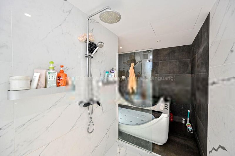 7 Bed Apartment (Condo) for Sale in  Avon Park - Image 15